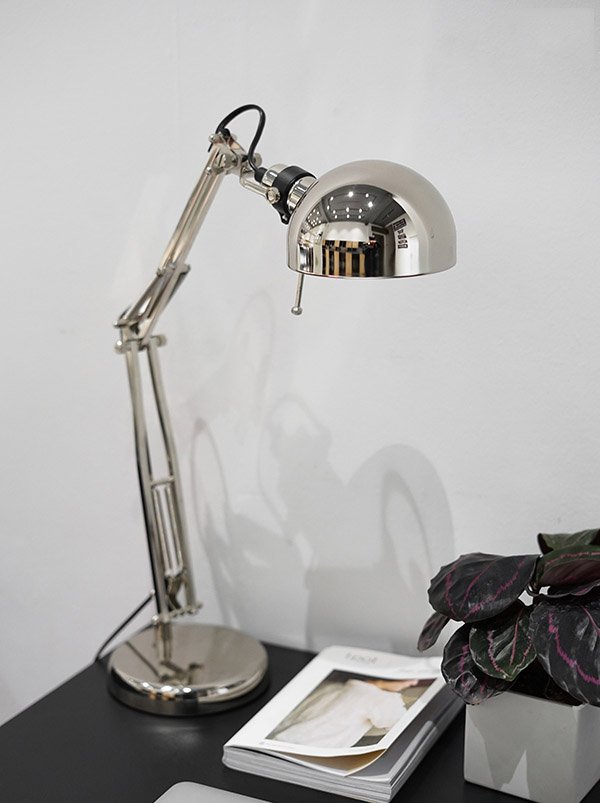 Top mẫu đèn trang trí độc lạ cho bàn làm việc | TP-Int Decor